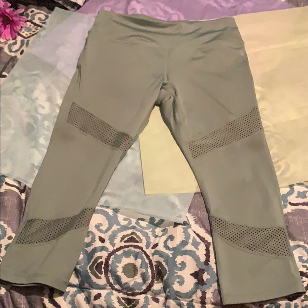 Nicole Miller New York Active Medium